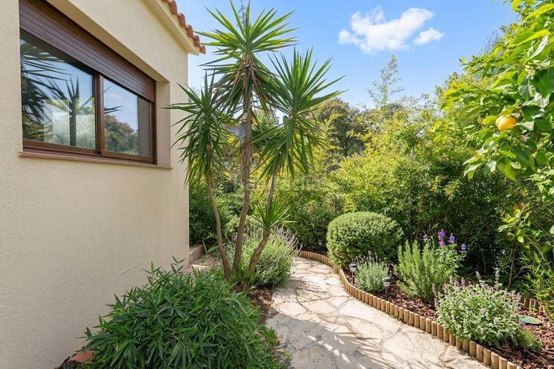 Foto 325b39dc-c84b-4f1c-9986-b1a905ef3b15. Xalet amb aparcament a Llagostera