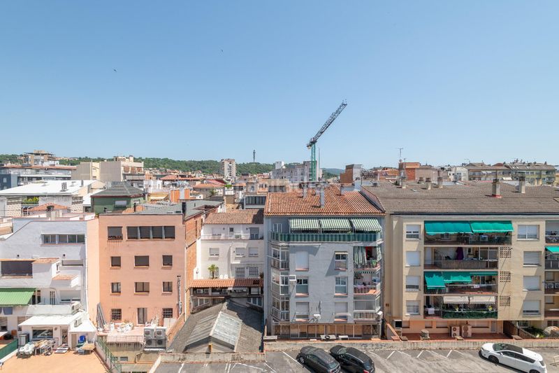 Foto 51fa6f3c-969f-4f62-8143-e55d07e95d7a. Pis amb calefacció a Eixample Nord Girona