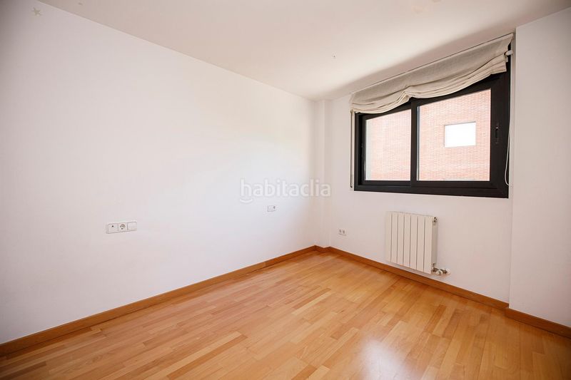 Foto c798b0b1-d91b-46e0-b04f-5019de9e7da6. Àtic amb aparcament a Montilivi Girona