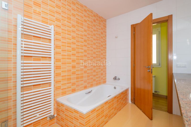 Foto fb1e9a7e-46f6-45cb-9ff7-6dd6e6acbf4f. Casa  en venta en Flaçà