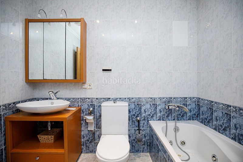 Foto 9ff36783-8415-48a0-b36a-1ae0259e645b. Casa con parcheggio in Celrà