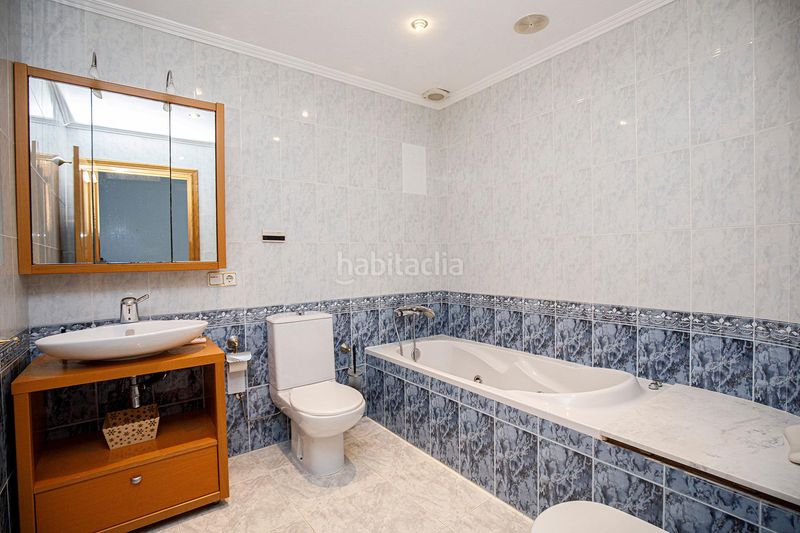 Foto c83ab8ae-7955-4d1b-9eba-3c2ac0c6be39. Casa con parcheggio in Celrà