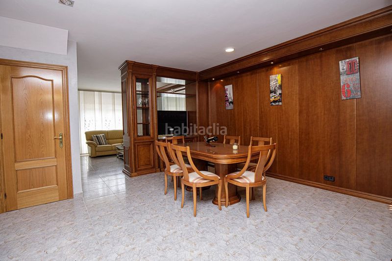 Foto caa0ea2c-1508-43ed-9317-afcbf587a659. Casa con parcheggio in Celrà