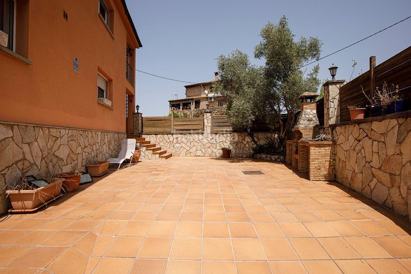 Foto d1484fb5-11fe-434b-be1d-7e6c58389967. Casa con parcheggio in Celrà