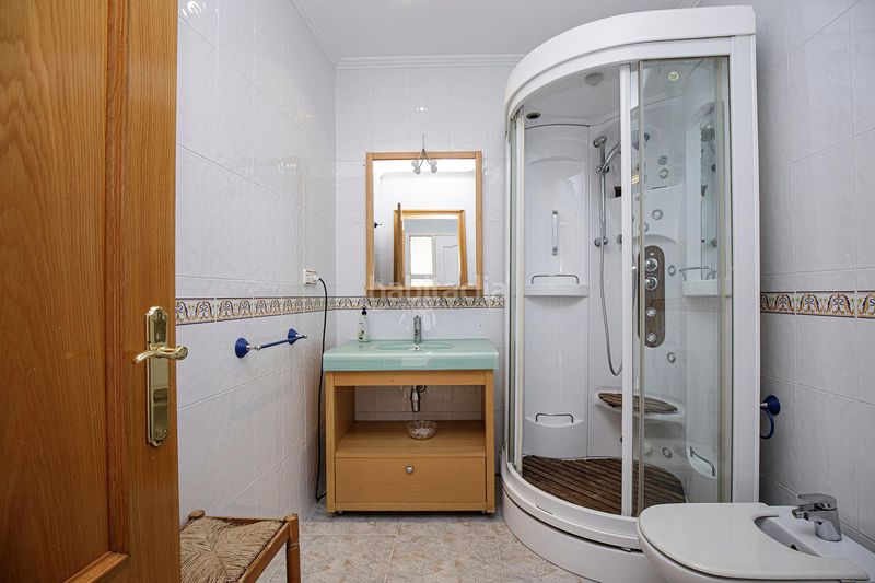 Foto d750bc6b-9254-44c9-966a-45e8a50a9fc0. Casa con parcheggio in Celrà