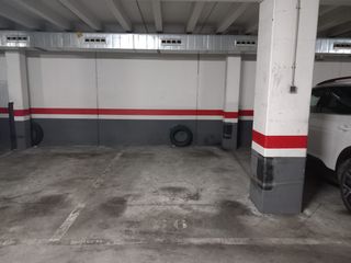 Car parking in Gr�cia. P�rquing a garatge comunitari