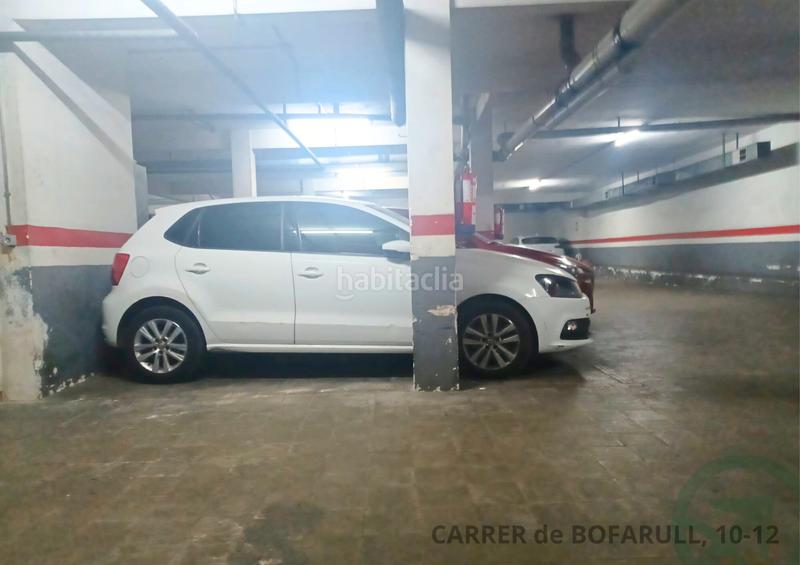 Foto 2de761ab-2fc4-4aac-98aa-8ad0cb865199. Aparcament cotxe a Navas Barcelona