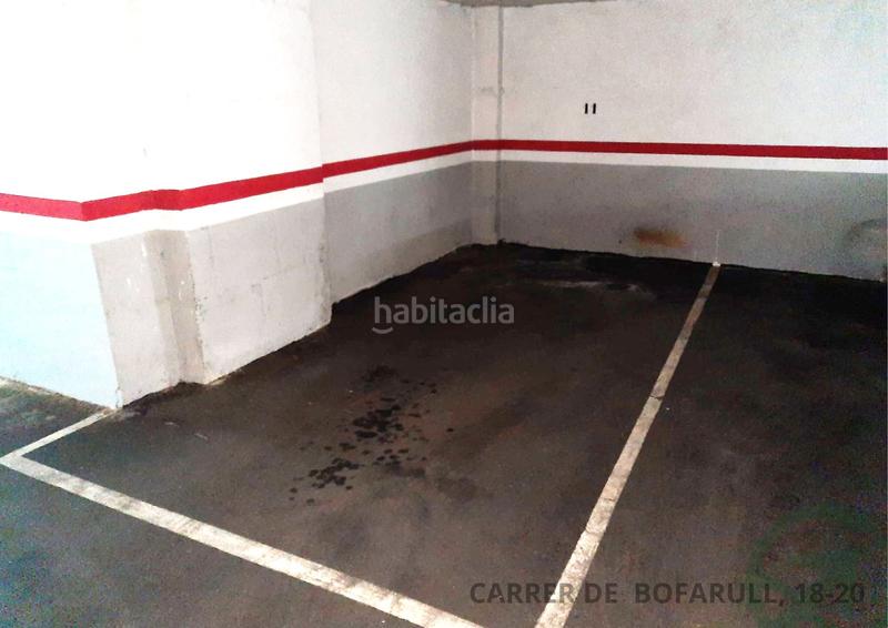 Foto 79a6d418-d0f6-475a-8dc2-2e528d324330. Aparcament cotxe a Navas Barcelona