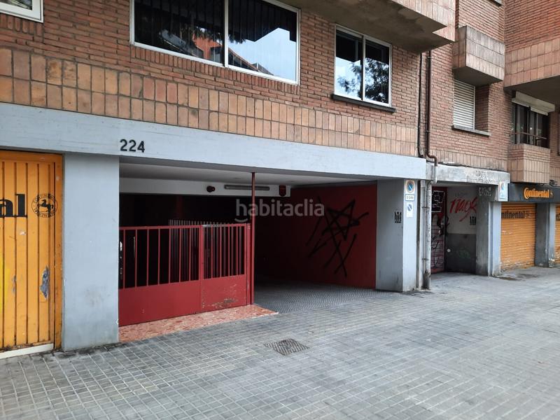 Foto 61a741f1-92a6-456d-a64a-dcca8a04befa. Aparcament cotxe a El Clot Barcelona