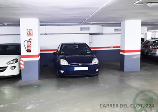 Aparcament cotxe  Carrer del clot. Garaje en venta en calle de clot, 224