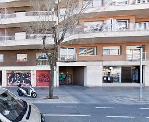 Parking coche en Carrer de felip ii 27. Garaje en venta en calle de felip ii, 27-29