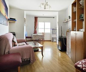 Etagenwohnung  Carrer d'hondures. Piso de 3 habitaciones en la sagrera