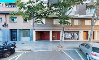 Rent Car parking in Carrer de juan de garay 112. Parking en alquiler en calle juan de garay, la sagrera.