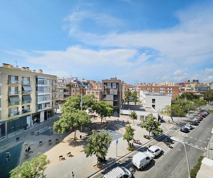 Foto 4b82b2f9-7704-4650-a0a7-e74f4c5aed1d. Flat in Navas Barcelona