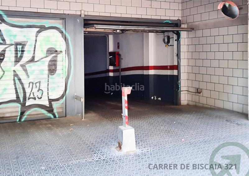 Foto db7db4ac-485d-42d3-bdcf-af0f95a90bbe. Aparcament cotxe a carrer de biscaia 321 a Navas Barcelona