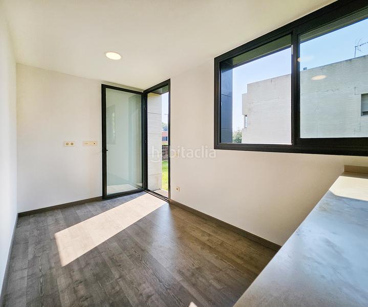 Foto 76d6c0e2-18ce-4662-8a78-c3ed4b6dc4fe. Casa a schiera con riscaldamento parcheggio piscina in Mataró