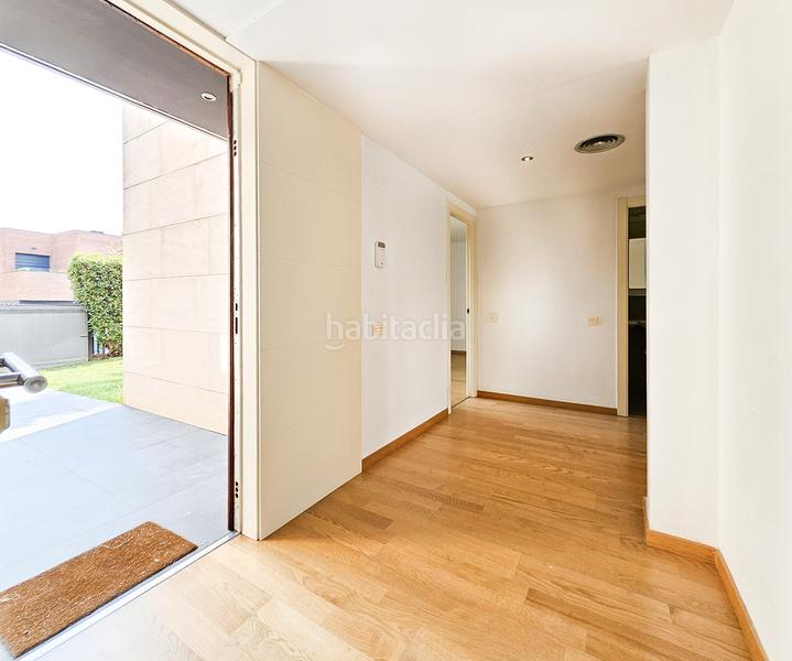 Foto 8db0f2fb-1406-445f-a916-1bb75bc1d5ba. Casa a schiera con riscaldamento parcheggio piscina in Mataró