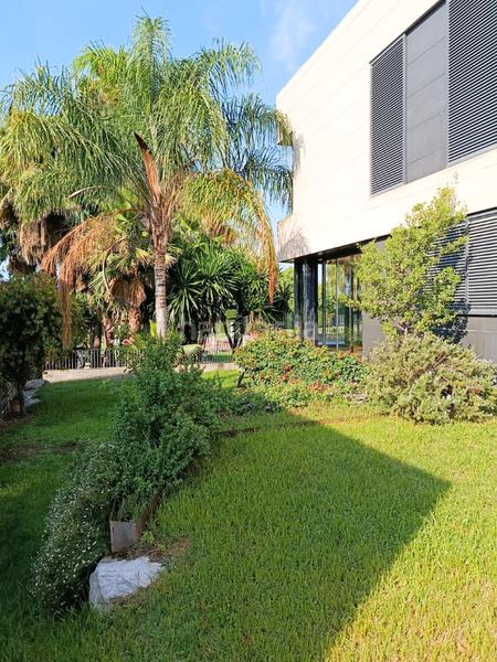 Foto 9dbdab6a-d73c-4e3b-8bc6-9639e3001154. Casa a schiera con riscaldamento parcheggio piscina in Mataró
