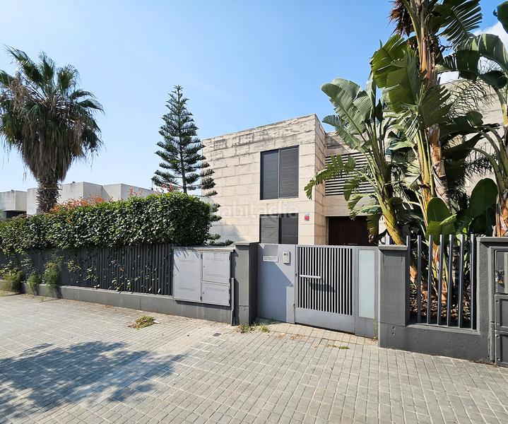 Foto c780a8de-0cb0-4ac7-947f-cac548816c93. Casa a schiera con riscaldamento parcheggio piscina in Mataró