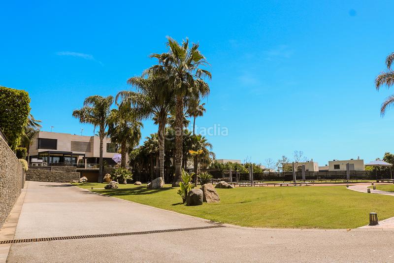 Foto e0c13639-fe6b-4ca0-8adf-ad2f2ee36f5f. Casa a schiera con riscaldamento parcheggio piscina in Mataró