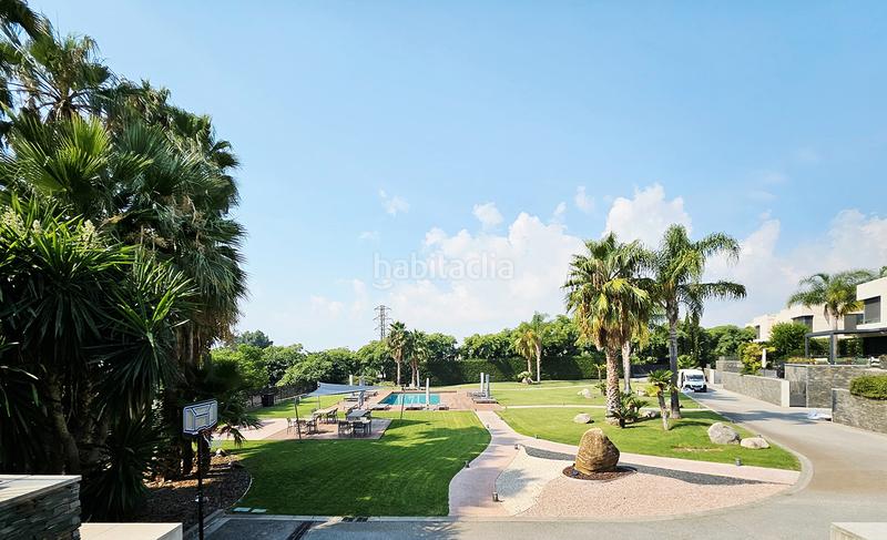 Foto f4d1050c-8f56-4b31-b571-fe70a0bbedc8. Casa a schiera con riscaldamento parcheggio piscina in Mataró
