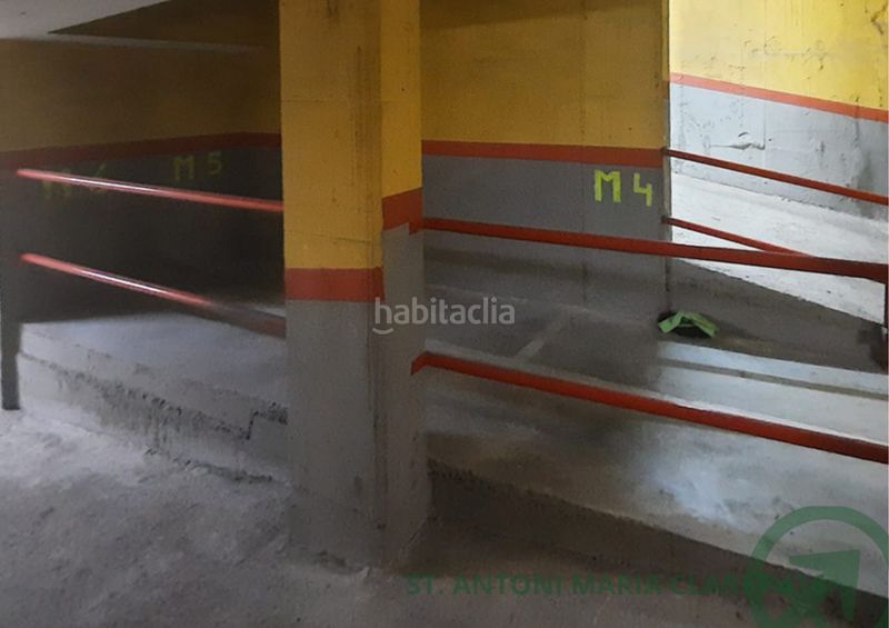 Foto 5a2e1d39-95b3-4313-afd0-1a4a1dc7a794. Motorcycle parking in carrer de sant antoni maria claret 416 in Barcelona