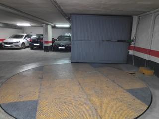 Aparcament cotxe  Jesus. Plaza de parking en valencia en el pla del real  jesus