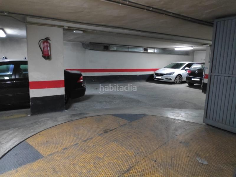 Foto fc6a7e8c-fcf8-41ce-8483-5a5b84a63d70. Parking voiture dans La Roqueta Valencia
