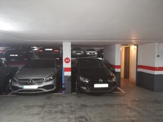 Aparcament cotxe  Colon. Plaza de parking en valencia en ciutat vella  colon