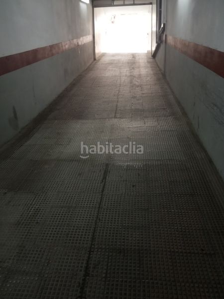Foto c3969cf7-8611-4ed3-98ae-74a9c310a866. Aparcament cotxe a El Pla del Remei Valencia