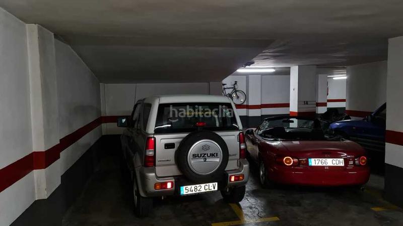 Foto fc735837-7d25-4e6e-8c5c-0b098e4b378c. Parking voiture dans Mestalla Valencia