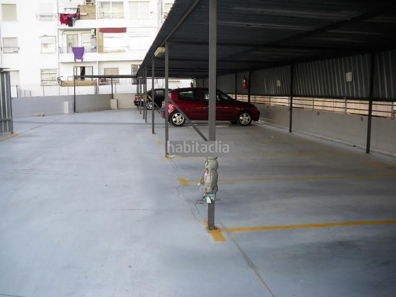 Foto f430f8f4-755a-4a16-8415-8f33548457b4. Parking voiture dans El Calvari Valencia