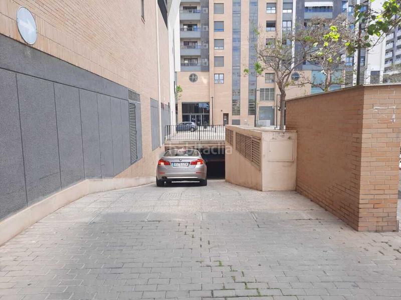 Foto 8b59d171-ecb3-4bb7-b399-e99e5cf8f5b6. Parking voiture dans Sant Pau Valencia