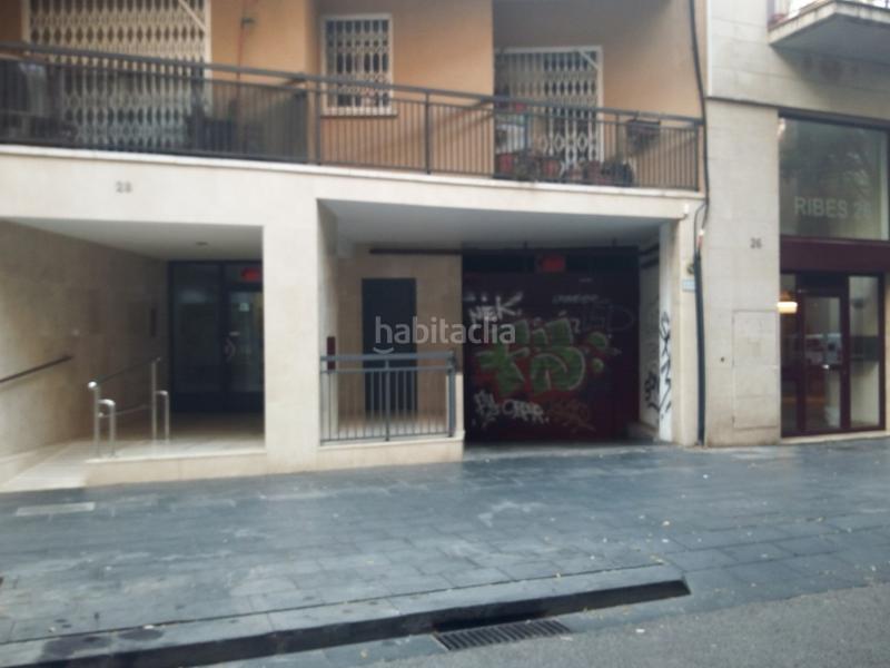Foto eb49a3e2-c6b8-4400-8e36-c1aff2e46554. Parking coche plaza de parking en el Fort Pienc ribes en Barcelona