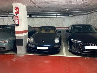 Aparcament cotxe  Galileu. Plaza de parking en barcelona en les corts  galileu