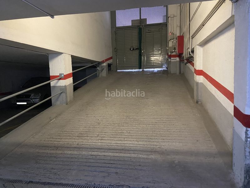 Foto e9bebf61-3aca-463c-8889-3f2679c9c85d. Aparcament cotxe a Sants Barcelona