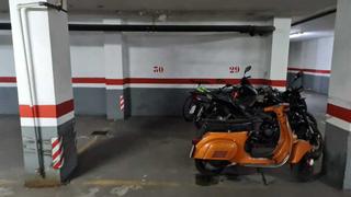 Aparcament de moto  Fernando el catolico, gran via. Plaza de parking en valencia en ciutat vella  fernando el catoli