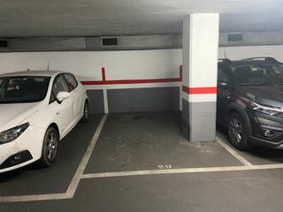 Aparcament cotxe  Entença. Plaza de parking en barcelona en les corts  entença