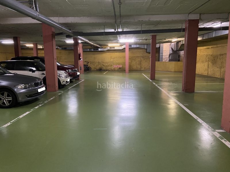 Foto c772ca20-e9fe-409f-bdbb-f23f80ebed2f. Aparcament cotxe a Vallcarca - Penitents Barcelona