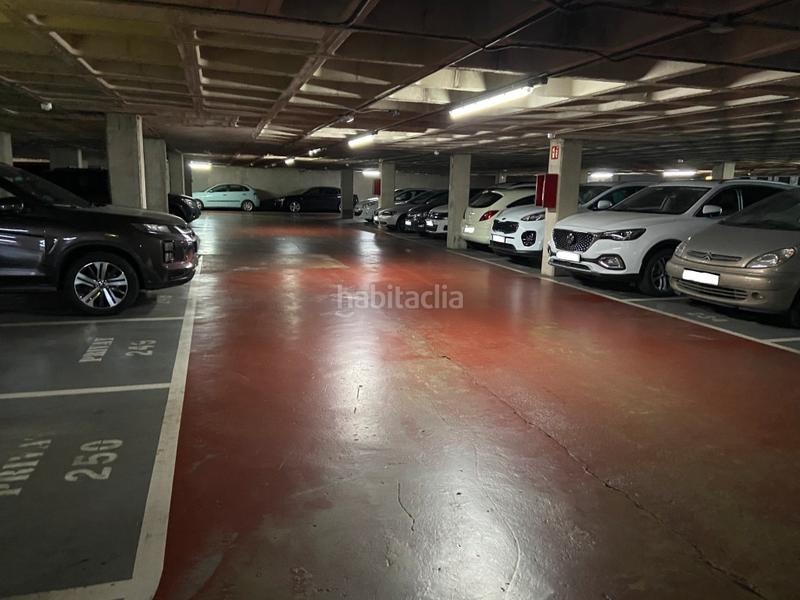 Foto 2fde5a7d-4155-453e-b03b-2f5dd78abfdd. Aparcament cotxe a Sant Antoni Barcelona