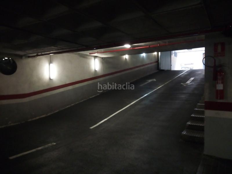 Foto bb7158aa-f682-45e9-a517-bfd294b2946c. Parking coche plaza de parking en camp d en grassot industria en Barcelona