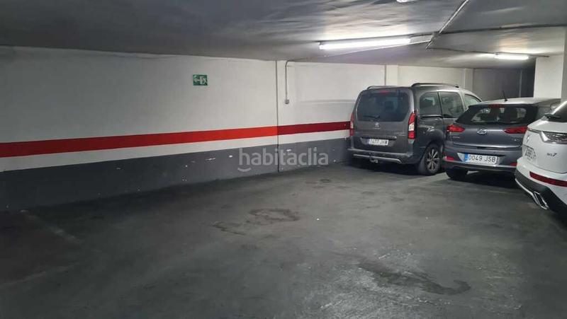 Foto 819ab9d5-3c6d-4046-88ce-d898beba3e69. Posto moto in Russafa Valencia