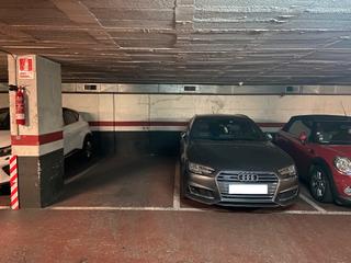 Aparcament cotxe  Roger de flor. Plaza de parking en barcelona en el fort pienc  roger de flor