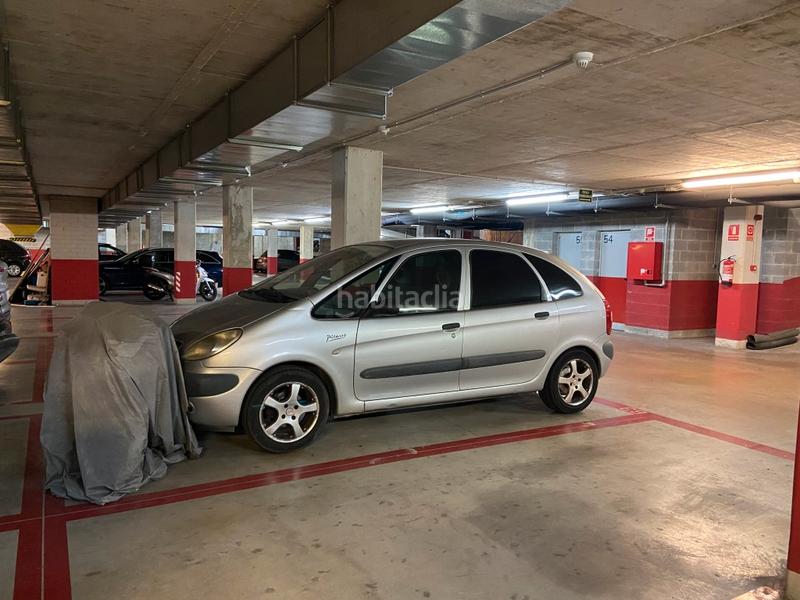 Foto ce0ec5a3-f1e3-4ab9-a6fa-9175c84c1e73. Parking coche plaza de parking en avinguda de la clota en Sant Cugat del Vallès
