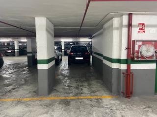 Autoparkplatz  Les corts. Plaza de parking en barcelona en les corts  les corts