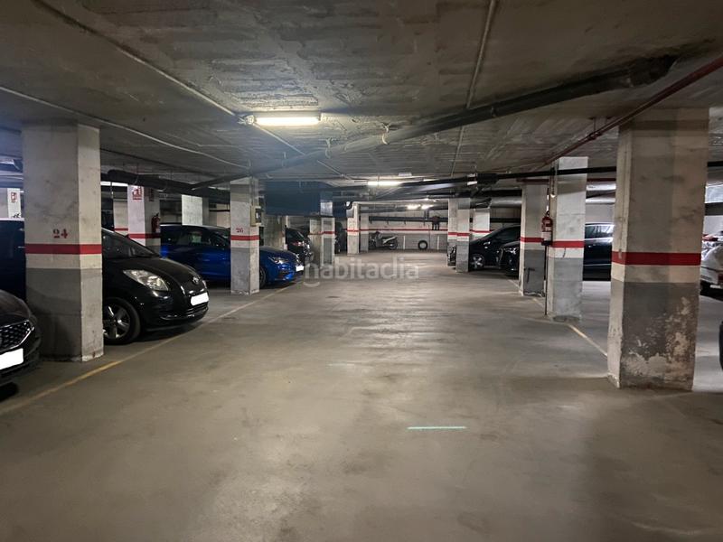Foto 60a65674-2c7f-42a5-831a-42482f0c5b01. Parking voiture dans Fort Pienc Barcelona