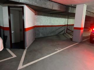 Parking voiture  Comerç. Plaza de parking en hospitalet de llobregat en santa eulalia  co