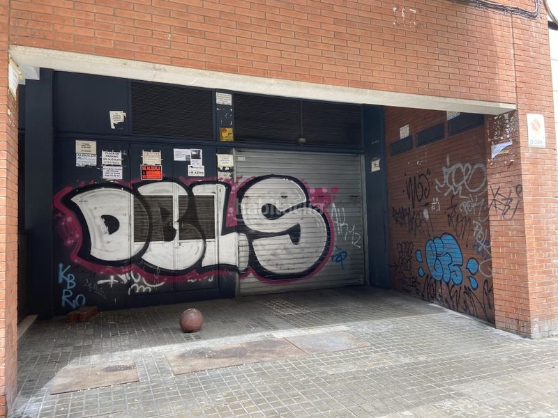 Foto 6caaac6b-298c-47f8-9ce4-a7dba956bbe5. Aparcament cotxe a La Teixonera Barcelona