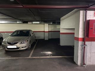Aparcament cotxe  Via augusta. Plaza de parking en barcelona en tres torres  via augusta
