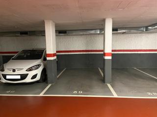 Aparcament cotxe  Equador. Plaza de parking en barcelona en les corts  equador
